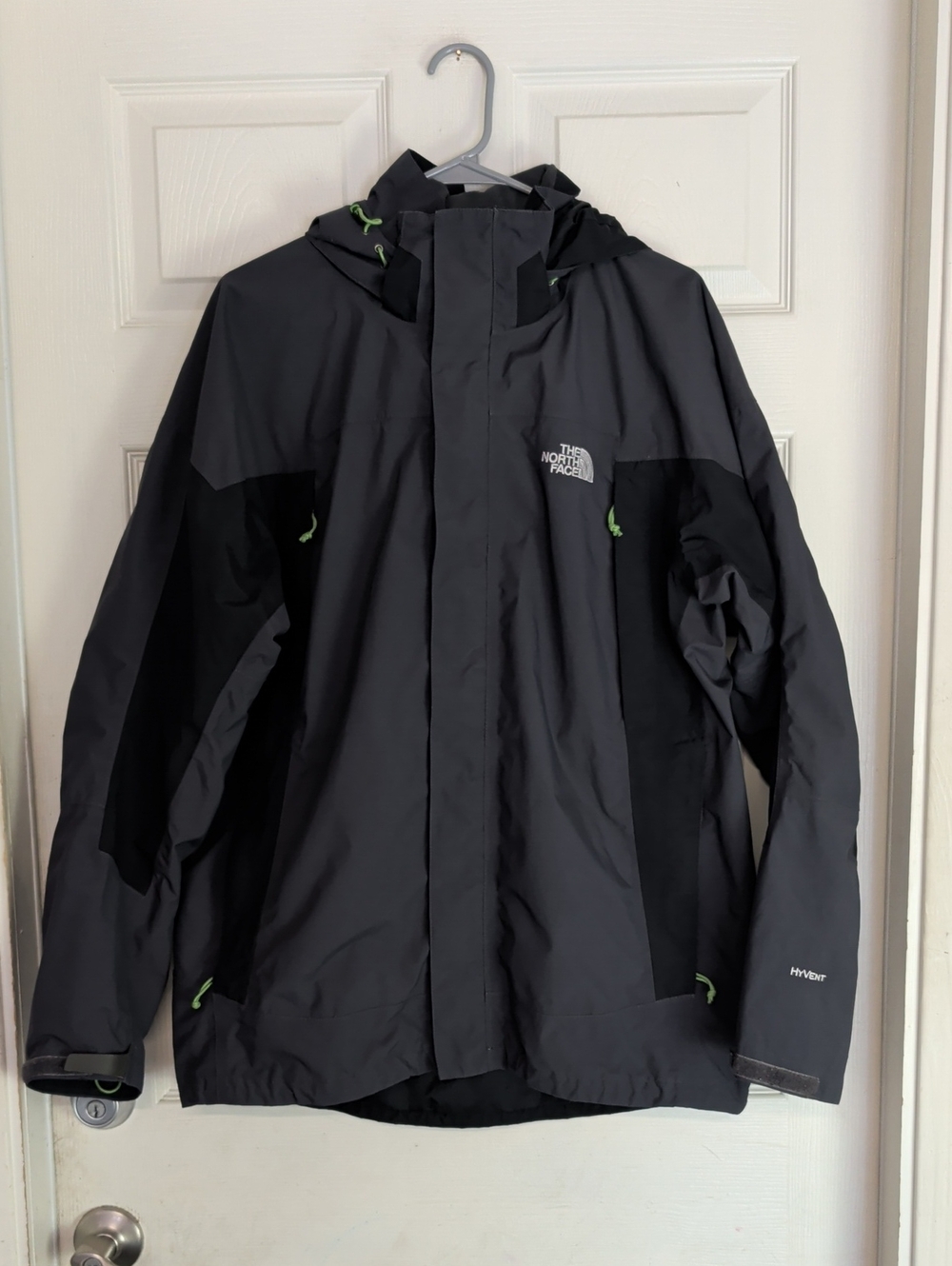 Men’s The North Face HyVent Jacket Men Large